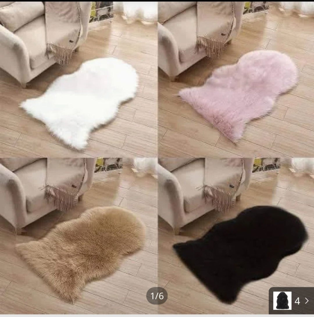Luxurious faux fur mat especially for rooms & mirror
