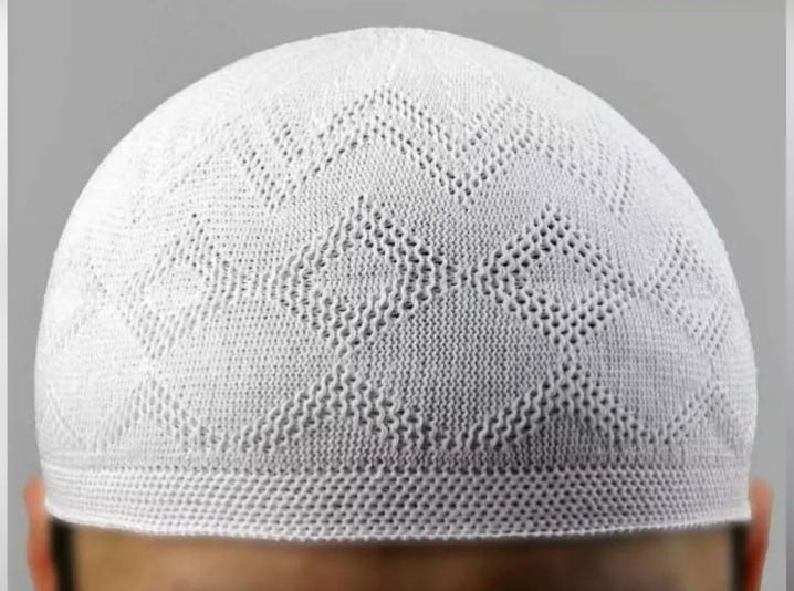 “Elegant Handcrafted Crochet Muslim Prayer Cap – White Islamic Topi”