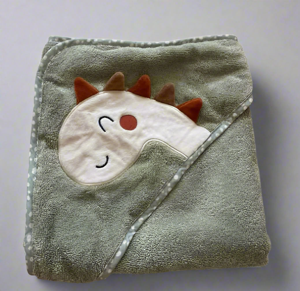 "Baby Hooded Towel Blanket – Soft Cotton with Cute Embroideries"