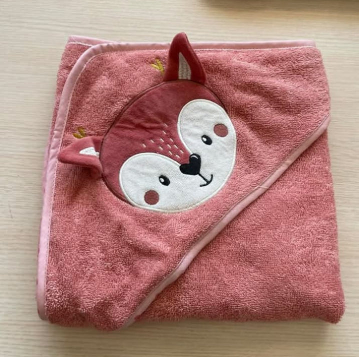 "Baby Hooded Towel Blanket – Soft Cotton with Cute Embroideries"