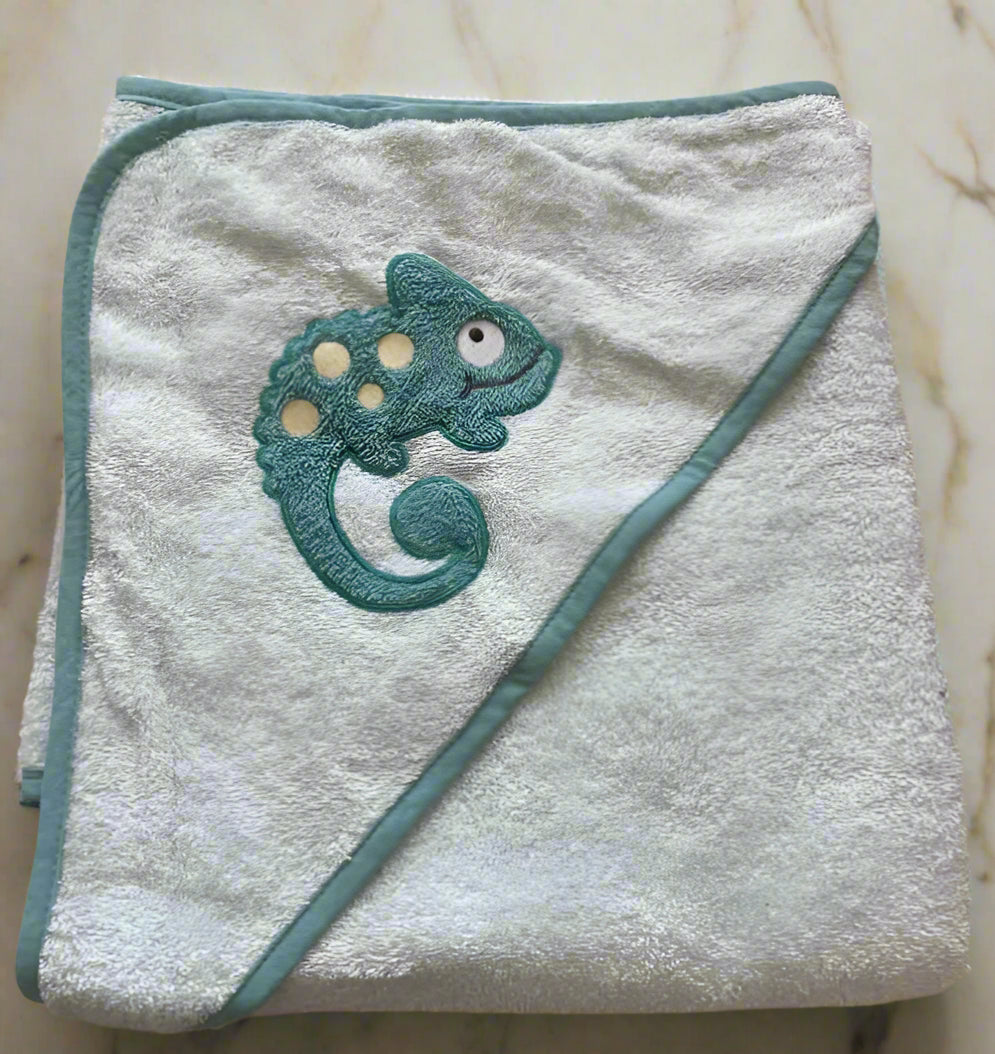 "Baby Hooded Towel Blanket – Soft Cotton with Cute Embroideries"