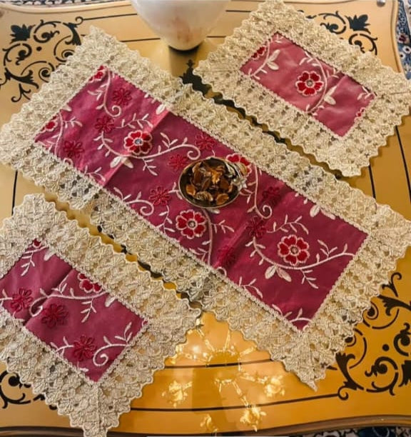 "Elegant 3-Piece China Table mat's Set with Fabric-Covered Base"