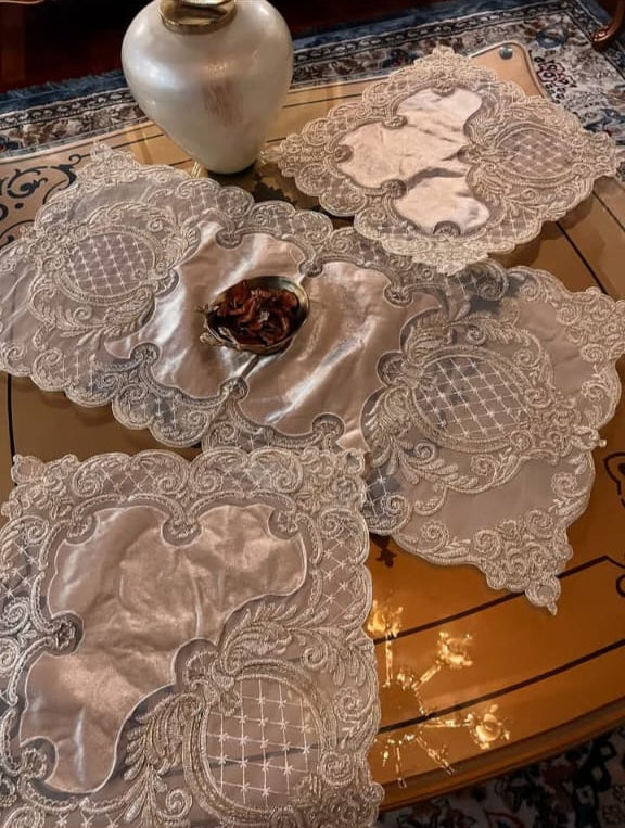 "Elegant 3-Piece China Table mat's Set with Fabric-Covered Base"